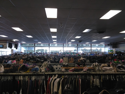 Thrift Store «American Way Thrift Store», reviews and photos, 3226 W Magnolia Blvd, Burbank, CA 91505, USA