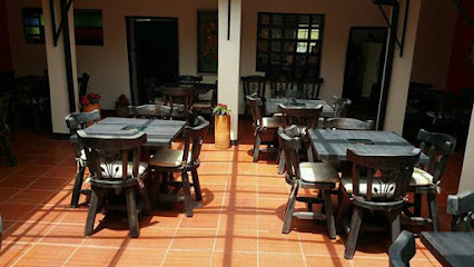 EL FOGÓN DE ANTAÑO — Restaurante Campestre - Calle 13 N° 9-25, Santa Rosa de Viterbo, Boyacá, Colombia
