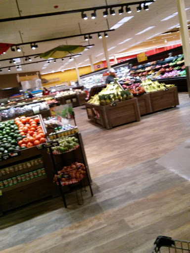 Grocery Store «Hannaford Supermarket», reviews and photos, 2 Freetown Rd #27, Raymond, NH 03077, USA