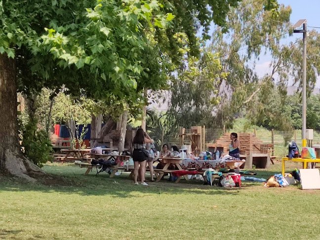Centro Turistico y de Eventos Parque Lemuhue - Isla de Maipo