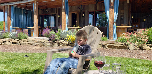 Winery «2 Hawk Vineyard & Winery», reviews and photos, 2335 N Phoenix Rd, Medford, OR 97504, USA