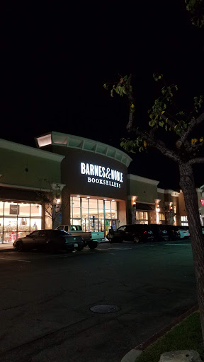 Barnes & Noble image