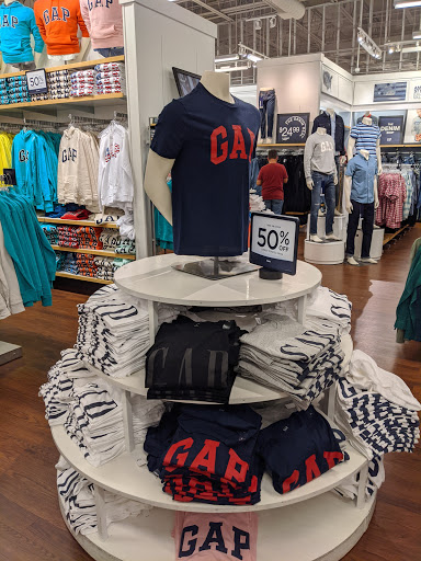 Clothing Store «Gap Outlet», reviews and photos, 12801 W Sunrise Blvd, Sunrise, FL 33323, USA