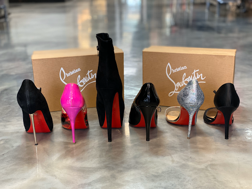 Consignment Shop «SecondHand Savvys», reviews and photos, 210 S Kings Ave, Brandon, FL 33511, USA