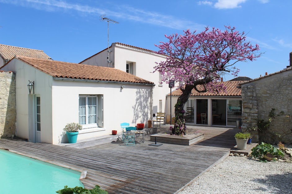 Les Arums - Maison de vacances avec PISCINE à Saint-Xandre (Charente-Maritime 17)