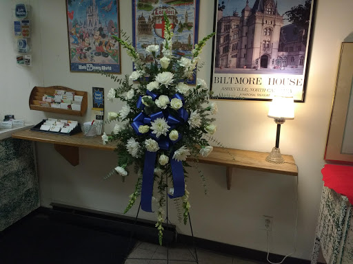 Greenfield Flower Shop, 2628 W Greenfield Ave, Milwaukee, WI 53204, USA, 