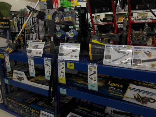 Hardware Store «Harbor Freight Tools», reviews and photos, 3050 N Josey Ln #106, Carrollton, TX 75007, USA