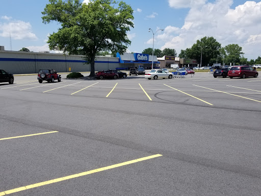 Hardware Store «Harbor Freight Tools», reviews and photos, 2658 Peters Creek Pkwy, Winston-Salem, NC 27127, USA