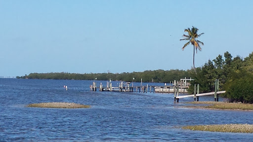 Grocery Store «Winn-Dixie», reviews and photos, 9864 Stringfellow Rd, St James City, FL 33956, USA