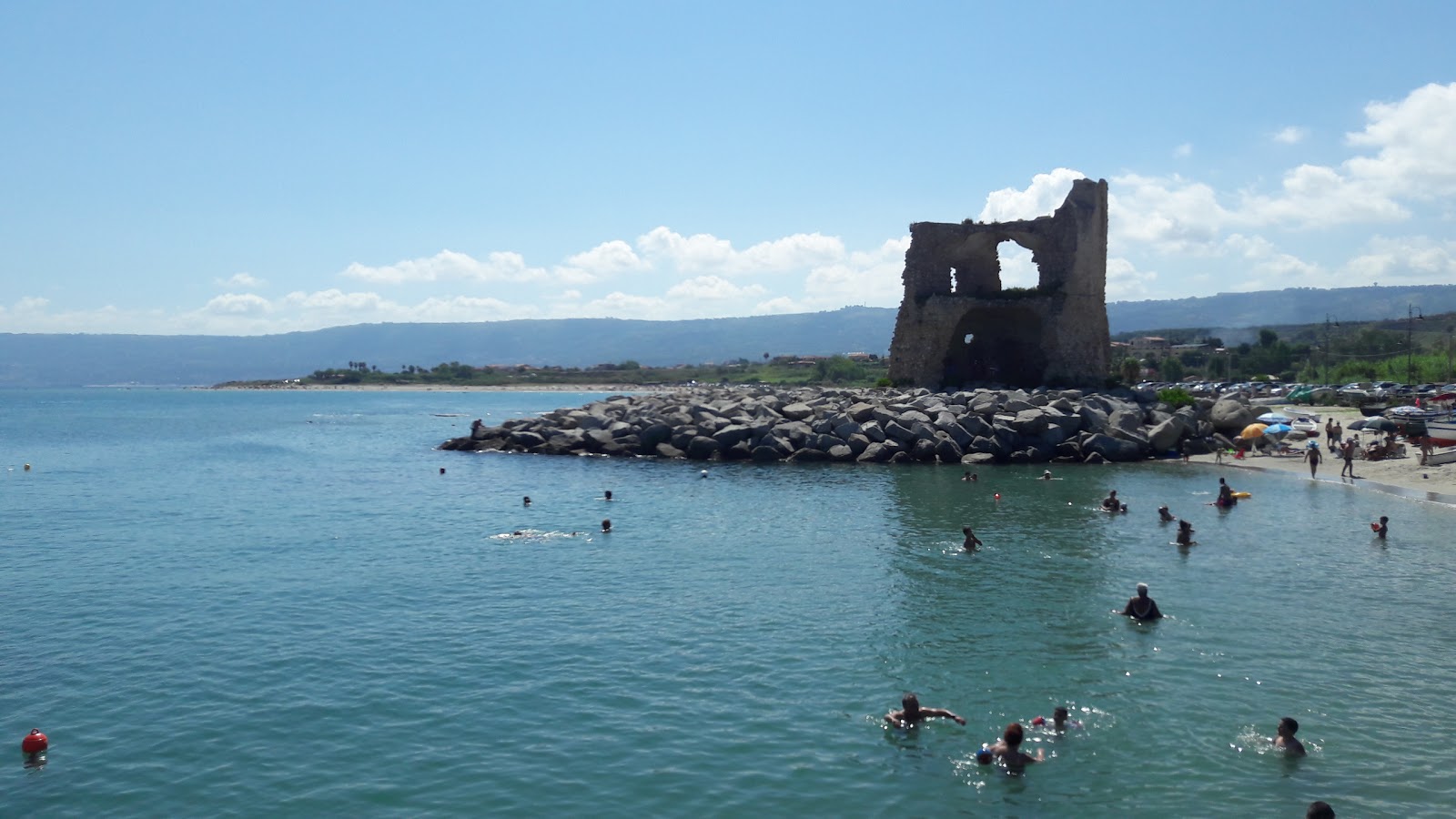 Spiaggia La Rocchetta'in fotoğrafı kısmen temiz temizlik seviyesi ile