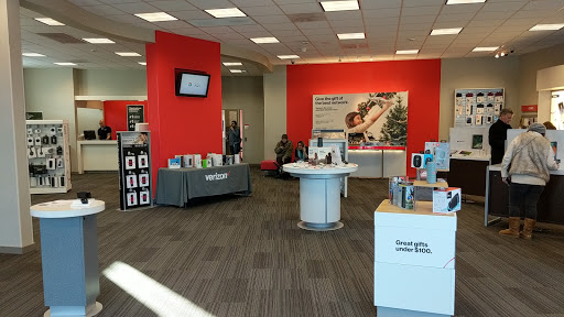 Cell Phone Store «Verizon», reviews and photos, 2912 Main St, Glastonbury, CT 06033, USA