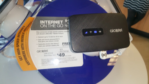 Cell Phone Store «MetroPCS Corporate Store», reviews and photos, 3780 Old Norcross Rd, Duluth, GA 30096, USA