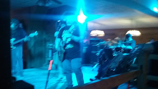 Bar & Grill «Route 61 Roadhouse», reviews and photos, 449 Woodlawn Ave, Sunbury, PA 17801, USA