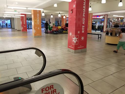 Shopping Mall «Mondawmin Mall», reviews and photos, 2401 Liberty Heights Ave, Baltimore, MD 21215, USA