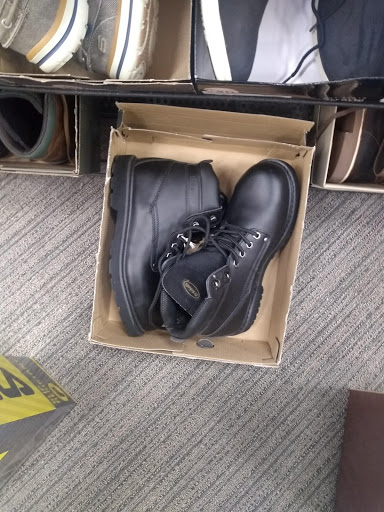 Shoe Store «Famous Footwear», reviews and photos, 1665 Olentangy River Rd, Columbus, OH 43212, USA