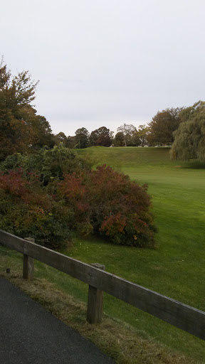 Country Club «Metacomet Country Club», reviews and photos, 500 Veterans Memorial Pkwy, East Providence, RI 02914, USA