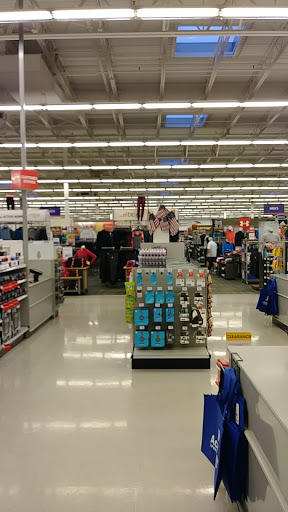 Sporting Goods Store «Academy Sports + Outdoors», reviews and photos, 8675 Concord Mills Boulevard, Concord, NC 28027, USA