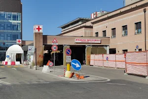 New Santa Maria Hospital Emergency Room image