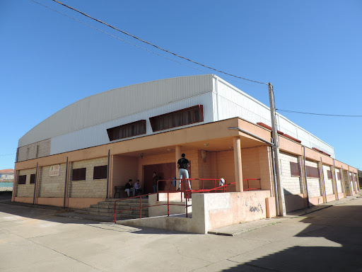 Pabellon municipal en Lumbrales, Salamanca