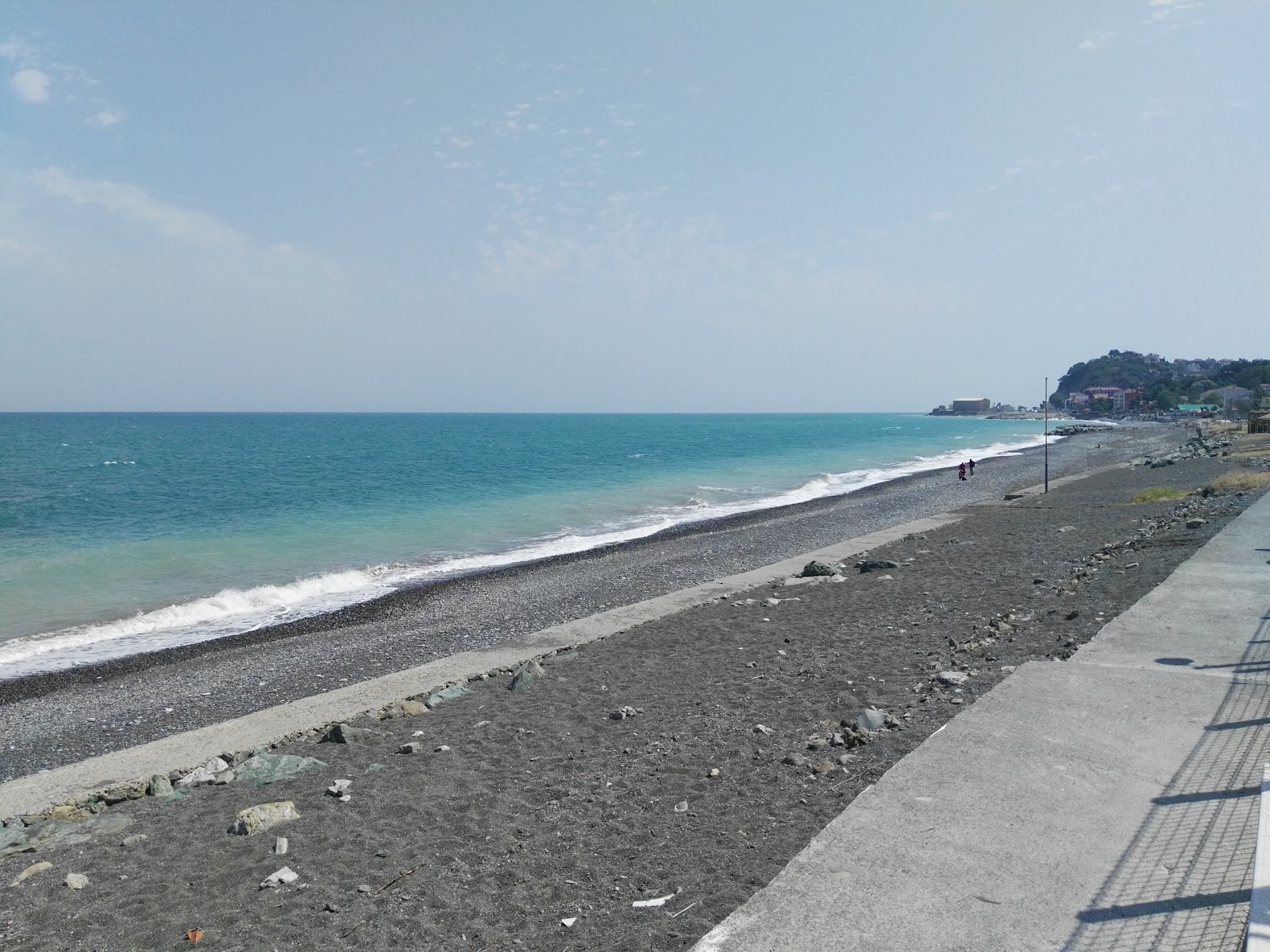 Photo de Inebolu Beach protégé par des falaises