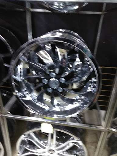 Electronics Store «Godfather Electronics», reviews and photos, 1400 W North Ave, Milwaukee, WI 53205, USA