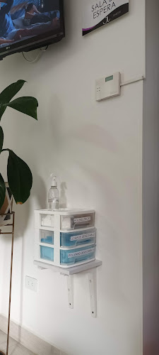 Calificaciones y reseñas de Jenifer López - Odontología Estética Especializada