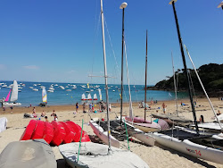 Plage de Port Mer'in fotoğrafı imkanlar alanı