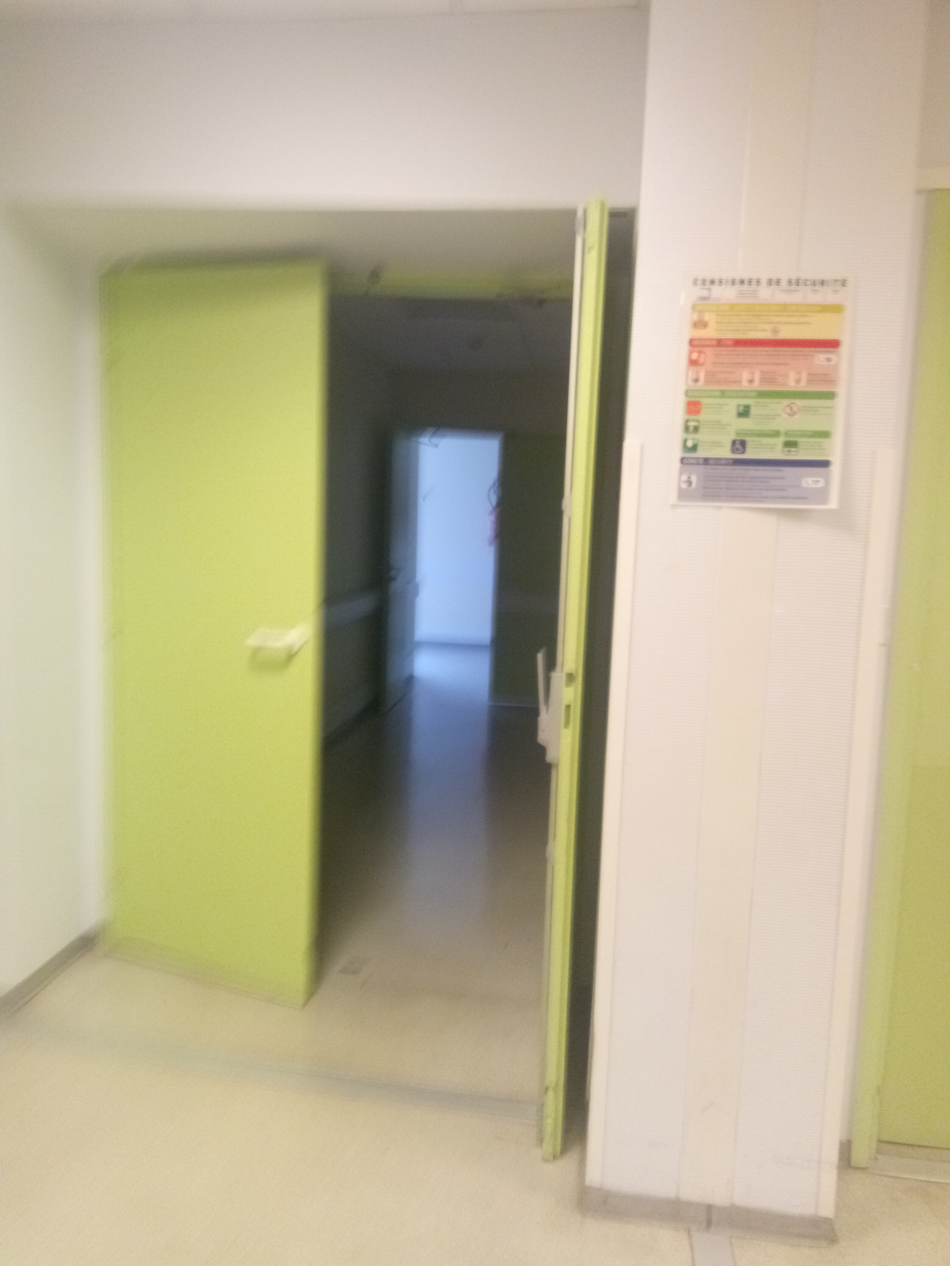 Photo n° 3 de l'avis de Estranged.l fait le 27/11/2019 à 20:09