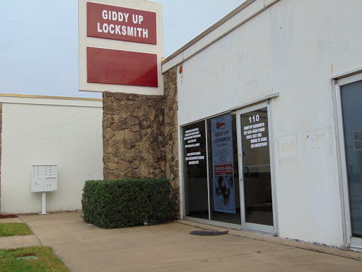 Locksmith «GiddyUp locksmith llc», reviews and photos, 930 N Belt Line Rd #110, Irving, TX 75061, USA