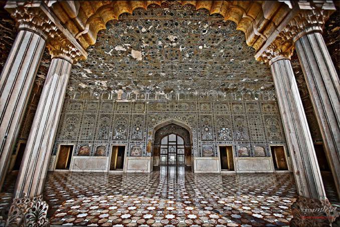 Sheesh Mahal - Palace of Mirrors