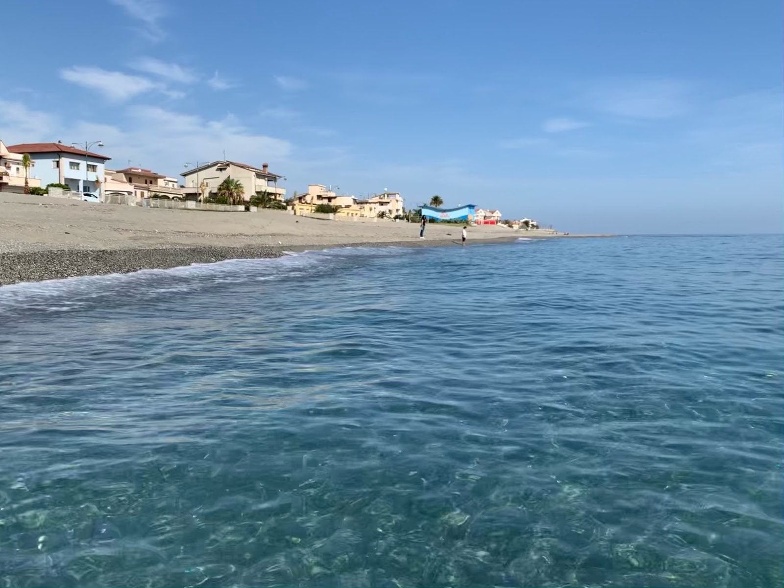 Fotografie cu Spiaggia di Brancaleone zonă de stațiune de pe plajă