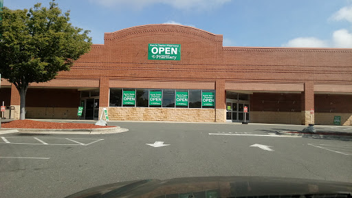 Grocery Store «Kroger», reviews and photos, 1802 N Pointe Dr, Durham, NC 27705, USA