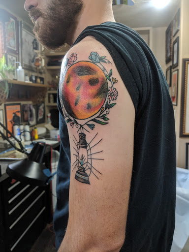 Tattoo Shop «Mooncusser Tattoo Studio», reviews and photos, 3 Standish St, Provincetown, MA 02657, USA