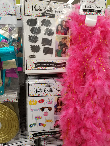 Variety Store «Five Below», reviews and photos, 1255 Raritan Rd, Clark, NJ 07066, USA