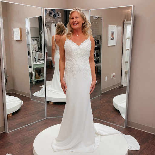Bridal Shop «Bridal Aisle Off the Rack Boutique & Consignment», reviews and photos, 308 5th Ave SE, Osseo, MN 55369, USA