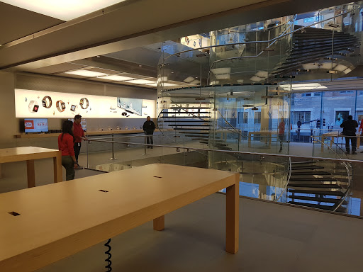 Computer Store «Apple Boylston Street», reviews and photos, 815 Boylston St, Boston, MA 02116, USA