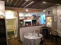 Atmosphère du Restaurant français Restaurant Le Pérousin à Cagnes-sur-Mer - n°6