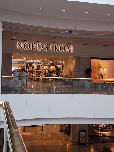 Department Store «Nordstrom Scottsdale Fashion Square», reviews and photos, 7055 E Camelback Rd, Scottsdale, AZ 85251, USA