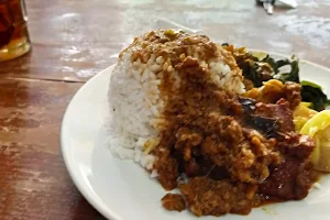 Rumah Makan Masakan Padang Simpang Tiga image