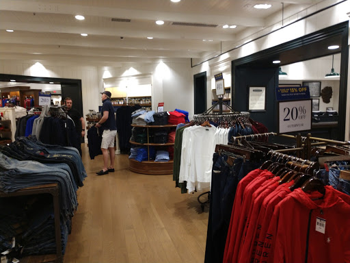 Clothing Store «Polo Ralph Lauren Factory Store», reviews and photos, 8200 Vineland Ave #500, Orlando, FL 32821, USA