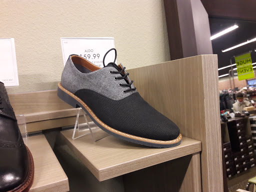 Shoe Store «DSW Designer Shoe Warehouse», reviews and photos, 17158 Redmond Way, Redmond, WA 98052, USA