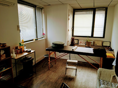 Annabelle Vivian - Méthode Poyet - Auriculothérapie - Massages Qi Nei Zang, Tuina et Métamorphique à Grenoble