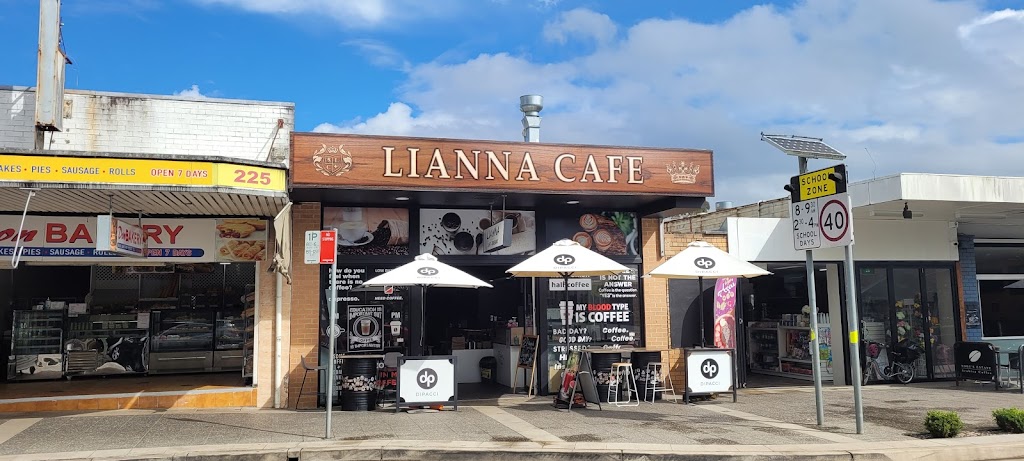 Lianna Cafe 2213