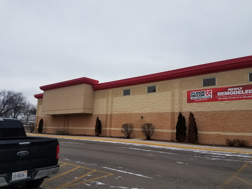 Shopping Mall «Southpoint Shopping Center», reviews and photos, E Palatine Rd & Rand, Arlington Heights, IL 60004, USA