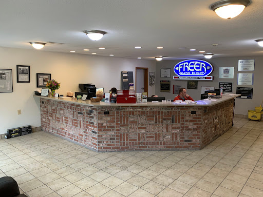 Auto Body Shop «Freer Auto Body», reviews and photos, 4512 N Alby St, Godfrey, IL 62035, USA