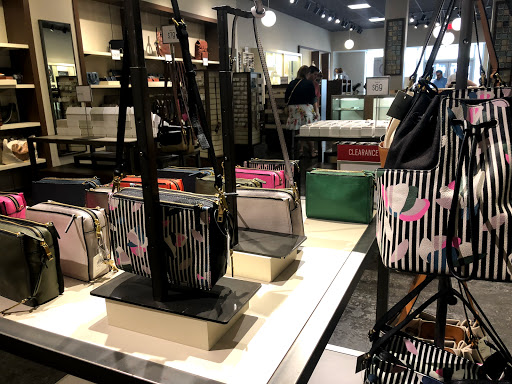 Watch Store «Fossil Outlet Store», reviews and photos, 18521 Outlet Blvd #725, Chesterfield, MO 63005, USA