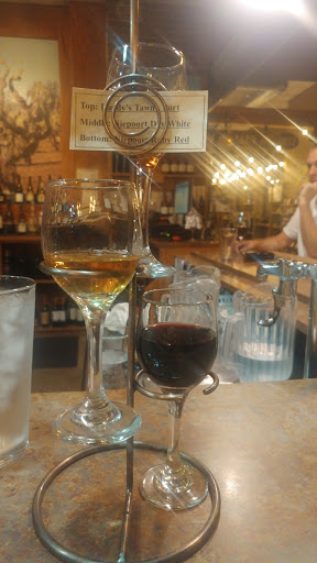 Wine Bar «Wine Guyz», reviews and photos, 122 King St, La Crosse, WI 54601, USA