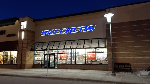 SKECHERS Factory Outlet, 7150 Valley Creek Rd #208, Woodbury, MN 55129, USA, 