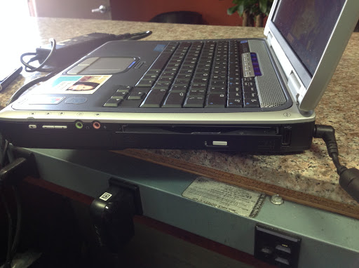MAC REPAIR & LAPTOP REPAIR - NO FIX NO PAY image