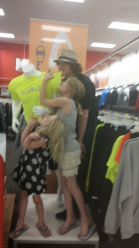 Department Store «Target», reviews and photos, 2700 Bell Rd, Auburn, CA 95603, USA